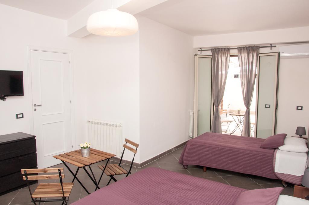 B&B La Scala Realmonte Rum bild